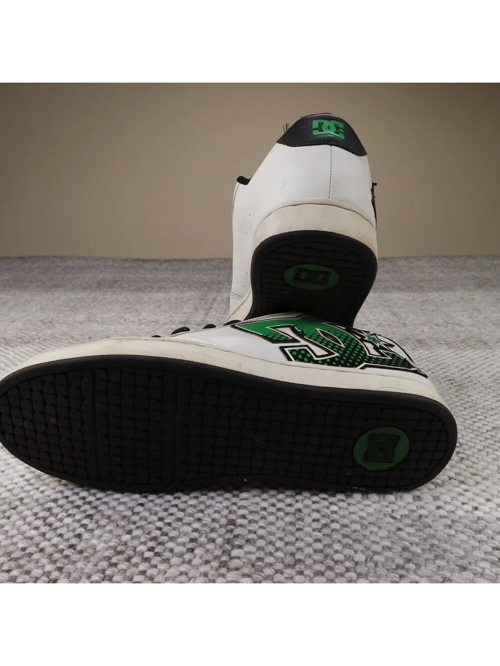 DC Shoes Raif White Black Green Halftone Puffy Skate Sneakers Men's 12 320035